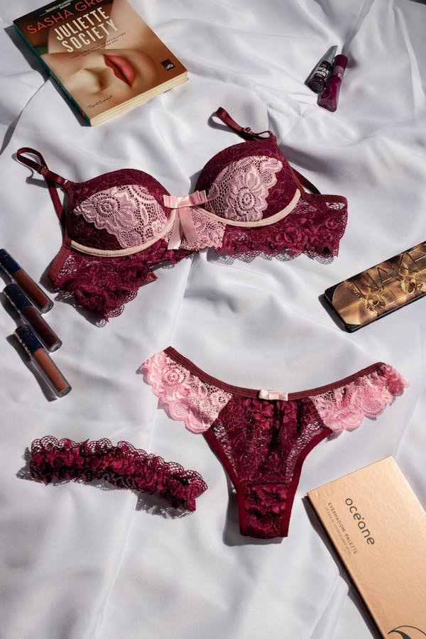 Lingerie sexy : osez la séduction avec style et confort